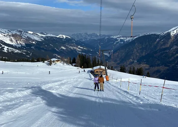 فندق - The Storks - Adults Only